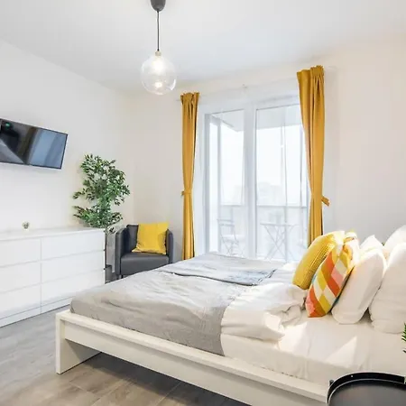 Super View - Balcony - New - At River Apartman